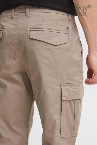 !Solid Regular Pants in Beige