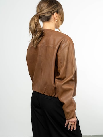 IYITO Between-season jacket 'IYEliana' in Brown