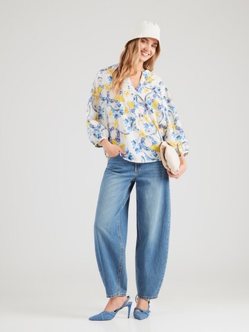 Bluză de la Emily Van Den Bergh pe alb