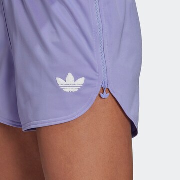 ADIDAS ORIGINALS Štandardný strih Nohavice - fialová