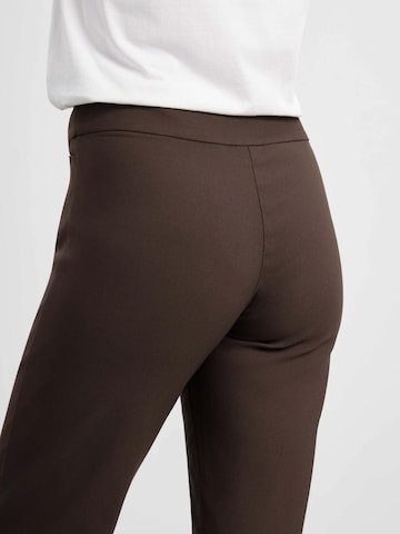 LAURIE Regular Trousers 'Thea' in Brown