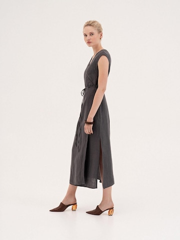 Robe d’été 'Aurora' AmourLinen en gris