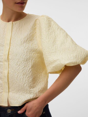 Camicia da donna 'VMLaia' di VERO MODA in giallo