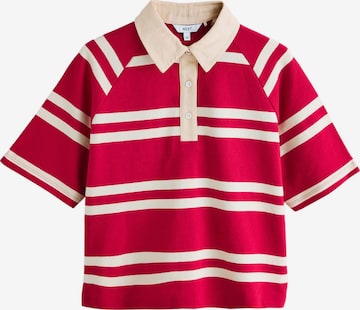 Next Тениска в червено: отпред