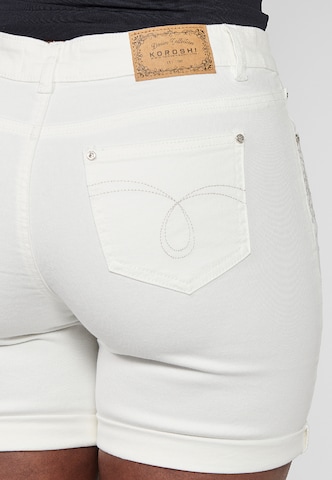 KOROSHI Slimfit Jeans i hvit