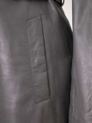 Jilani Tussenjas 'Hayley' in Grijs