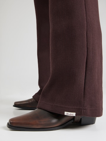 OH APRIL Flared Παντελόνι 'Lyle' σε καφέ