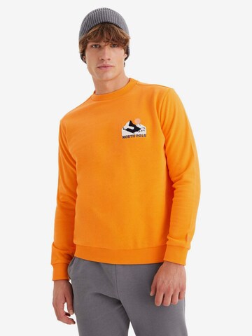 WESTMARK LONDON Sweatshirt 'Destination' in Oranje: voorkant