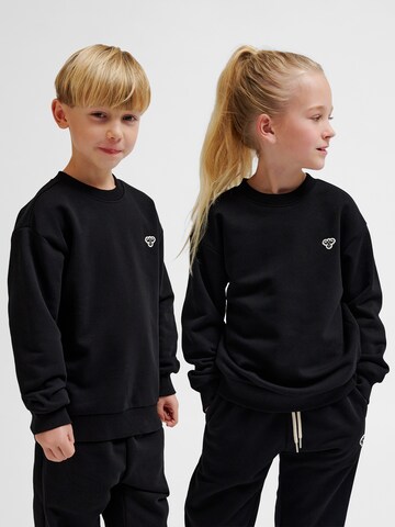 Hummel Sportief sweatshirt in Zwart: voorkant