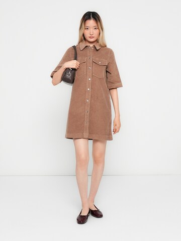 VERO MODA Платье-рубашка в Бежевый