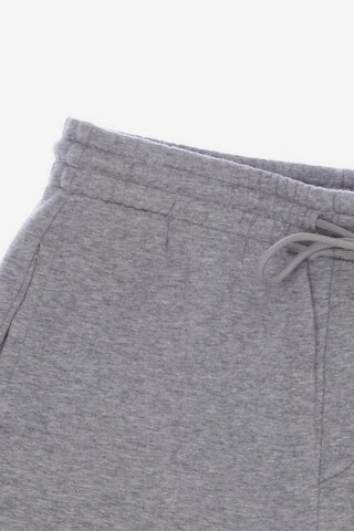 UGG Shorts in M in Grey
