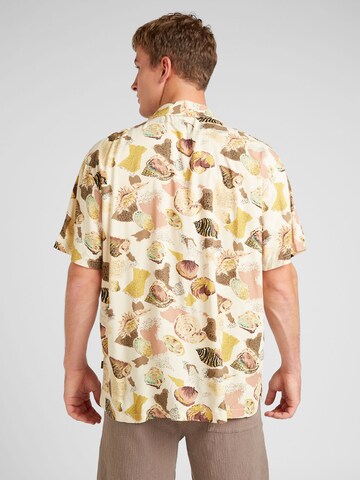 Brixton - Ajuste regular Camisa 'BUNKER' en beige