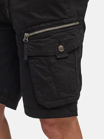 Tazzio Regular Cargohose 'A210' in Schwarz