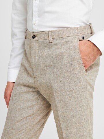 Viggo Regular Bügelfaltenhose 'Alta' in Beige