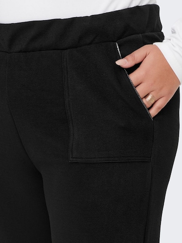 Coupe slim Pantalon ONLY Carmakoma en noir