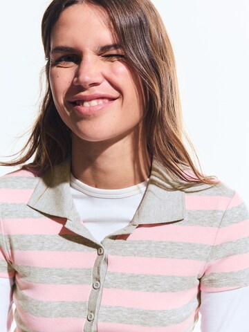 Bershka Shirt in Roze