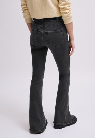 Street One Studio Flared Jeans in Black