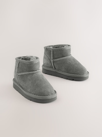 Next Stiefel in Grau