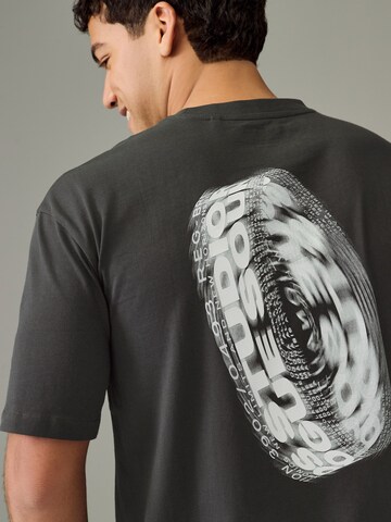 T-Shirt Next en gris