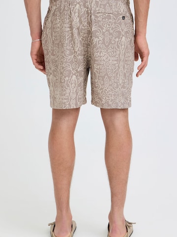 !Solid Regular Chino ' SDLiam ' in Bruin