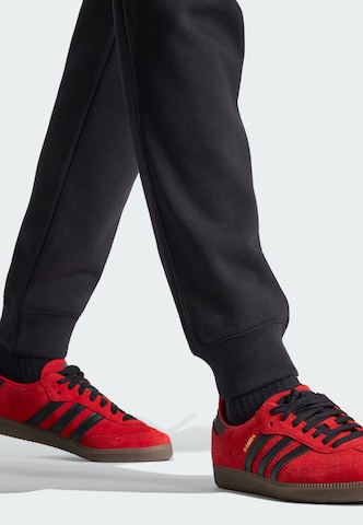 ADIDAS ORIGINALS Tapered Broek 'Trefoil Essentials' in Zwart