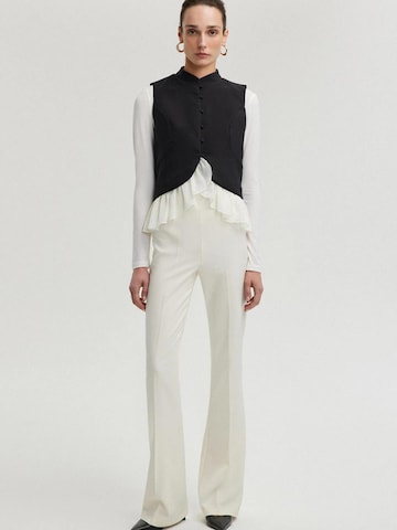 Gilet 'Crepe Vest With Chiffon Detail' Touché Privé en noir