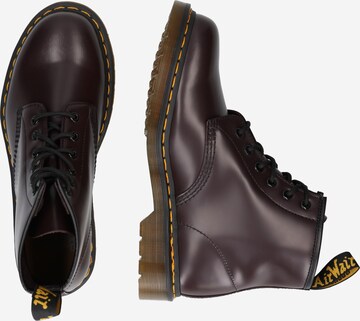 Stivaletto stringato '101' di Dr. Martens in rosso