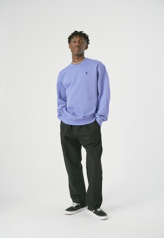 Cleptomanicx Sweatshirt 'Embro Gull Mono' in Blau