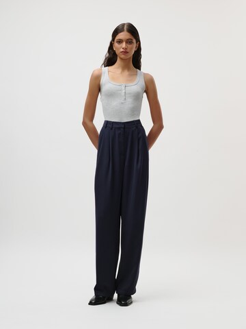 Top 'Sila' di LeGer by Lena Gercke in grigio