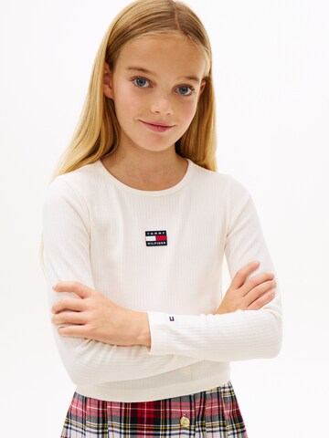 T-Shirt 'HERITAGE' TOMMY HILFIGER en blanc : devant
