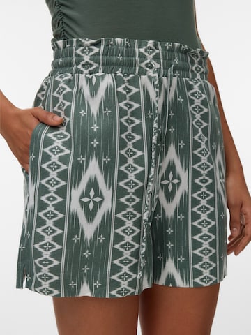 VERO MODA Loosefit Kalhoty 'VMMYMILO' – zelená