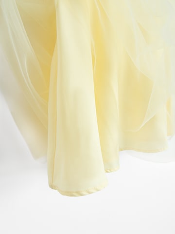 dzeltens Cool Club Kleita