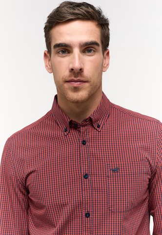 MUSTANG Regular fit Button Up Shirt in Red