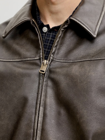 JACK & JONES - Chaqueta de entretiempo 'JJMARLON' en marrón