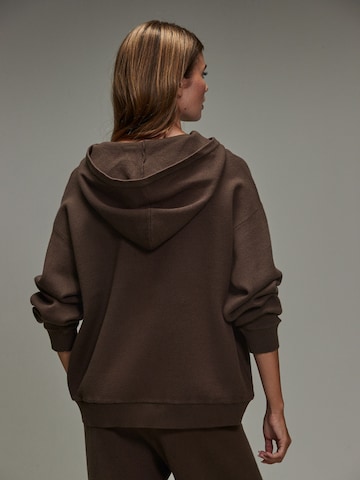 Felpa di Next in marrone