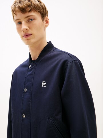 TOMMY HILFIGER Jacke in Blau