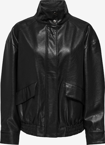 ONLY Between-Season Jacket 'ONLJulia' in Black: front