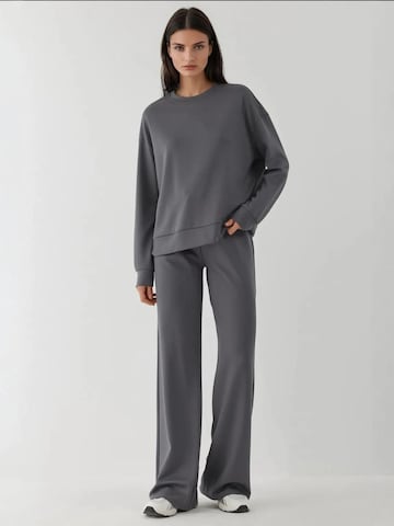 Hiccup - Sweatshirt em cinzento