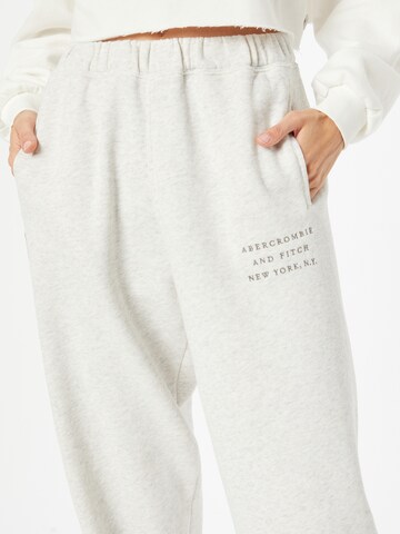 Effilé Pantalon Abercrombie & Fitch en gris