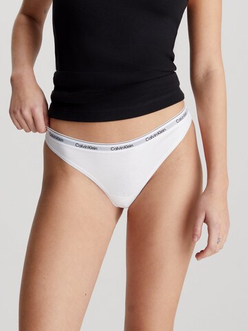 Calvin Klein Underwear String i vit: framsida