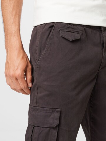 Tapered Pantaloni cargo 'Josiah' di Redefined Rebel in nero