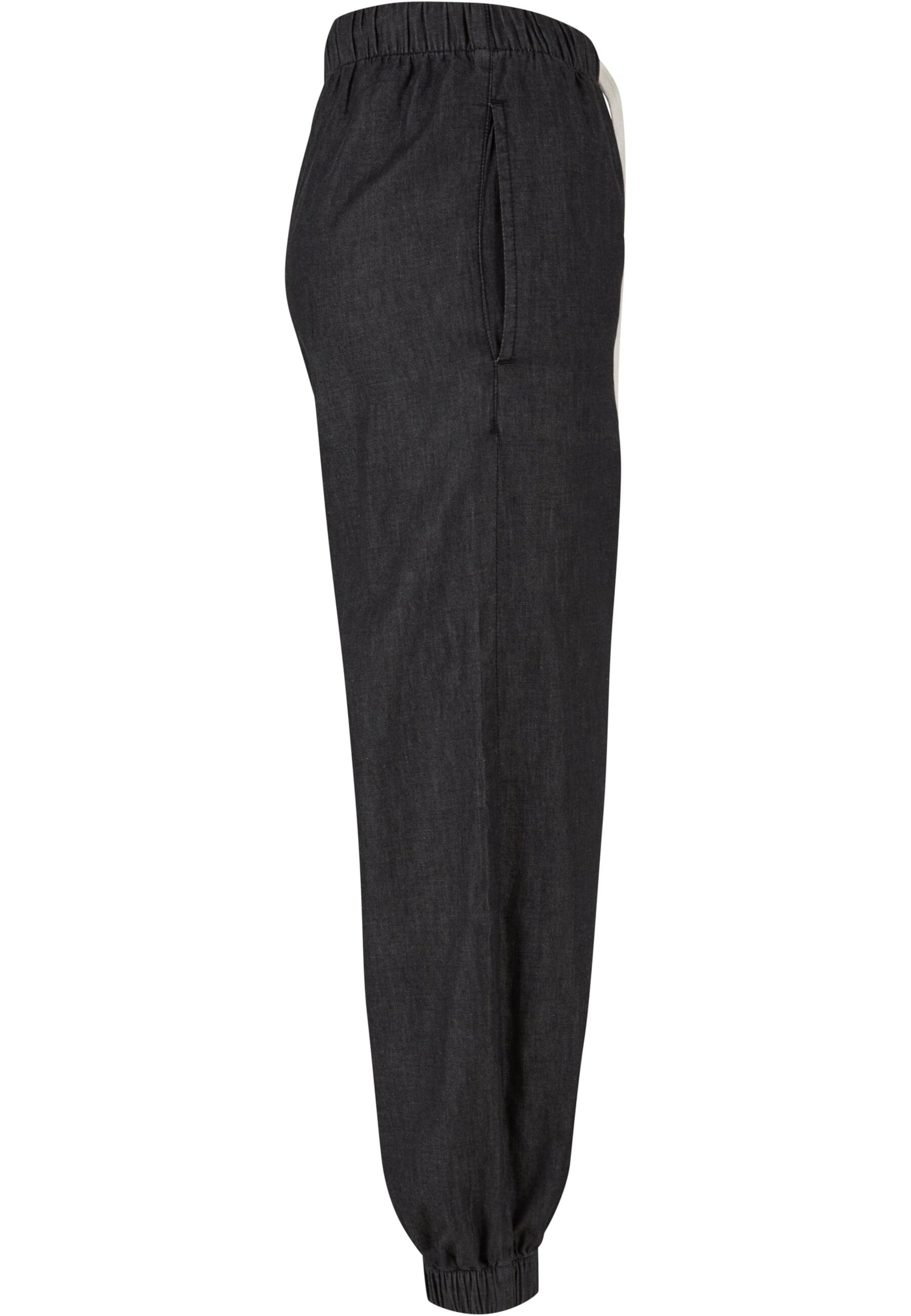 Urban Classics Tapered Jeans in Schwarz