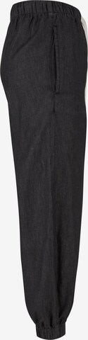 Urban Classics Tapered Jeans in Schwarz