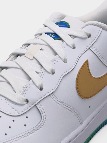 Nike Sportswear Trampki 'Air Force 1' w kolorze biały