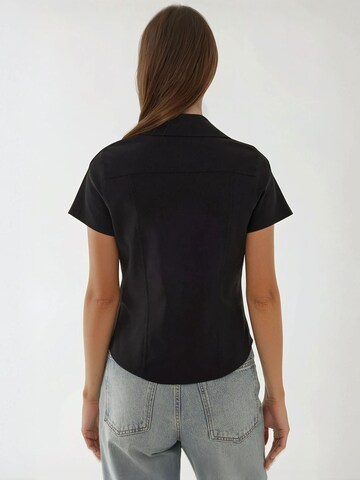 Hiccup Blouse in Black