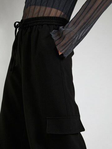 Wide leg Pantaloni cargo 'Barbine' di MSCH COPENHAGEN in nero