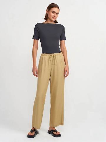 Dilvin Wide leg Pants in Beige
