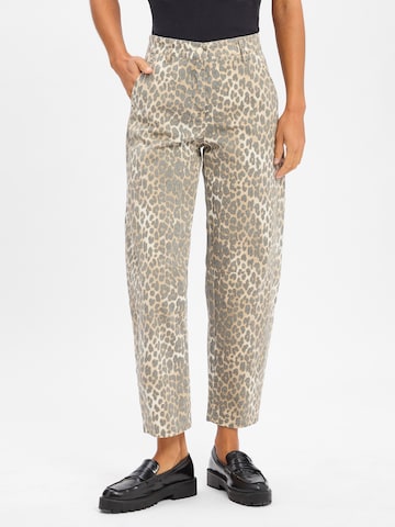 Cambio Regular Pleat-front trousers ' Eve ' in Brown: front