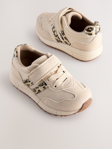 Sneaker de la Next pe bej