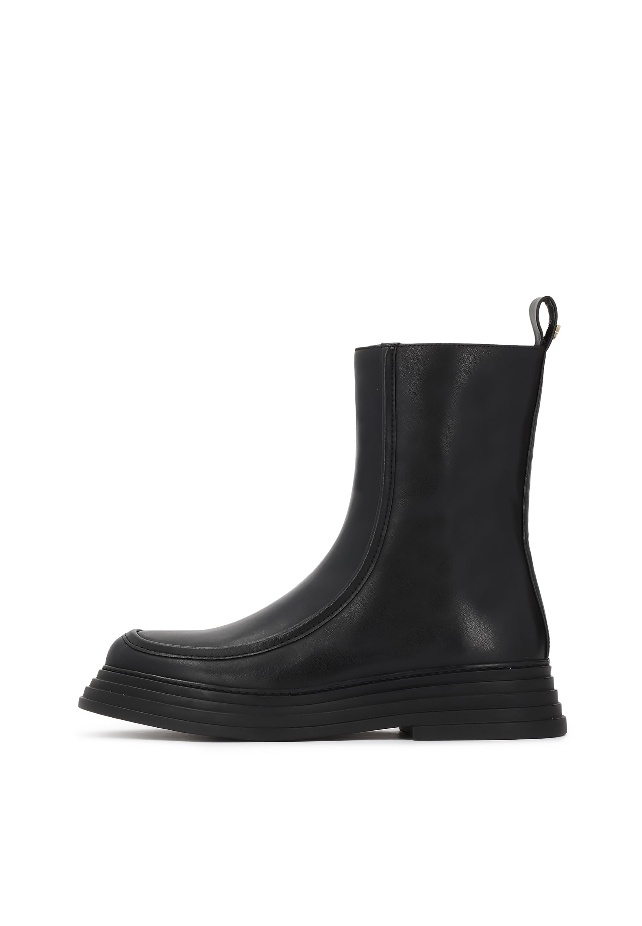 melns Kazar Puszābaki: no priekšpuses